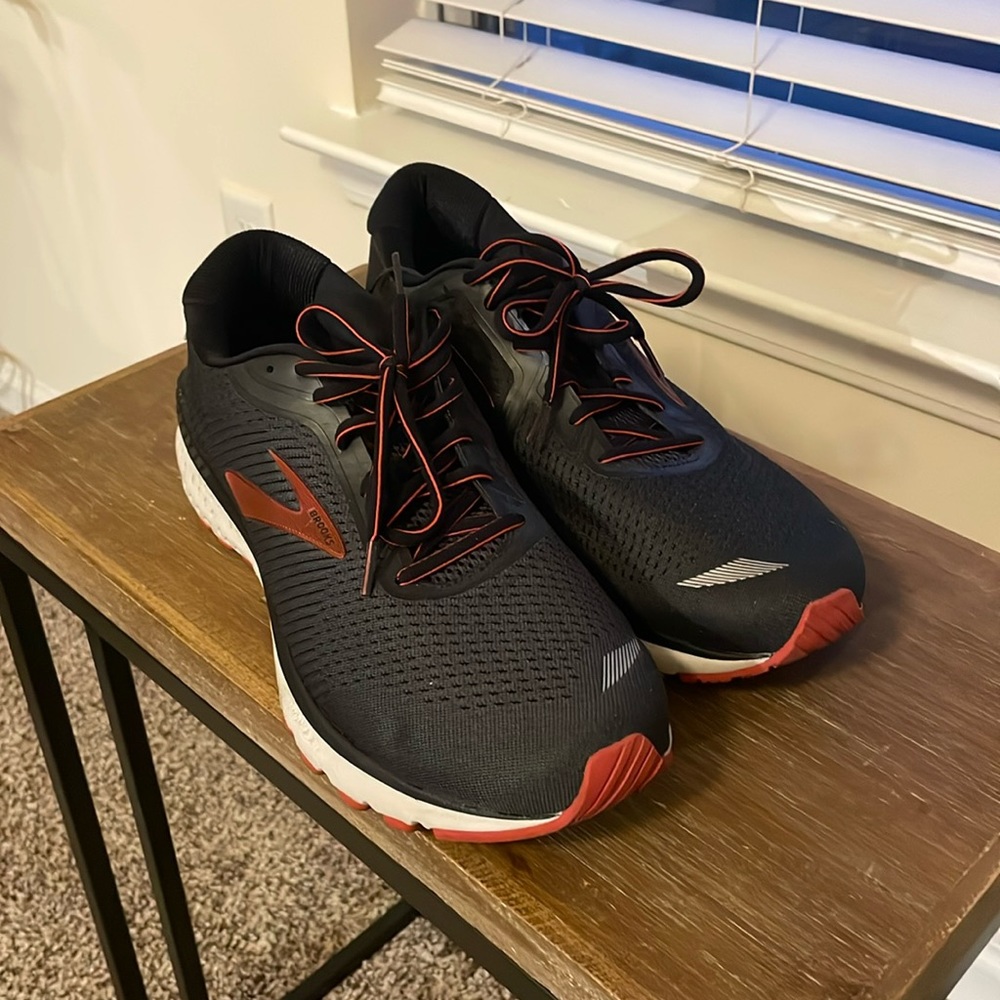 Brooks GTs XX, size 12.5